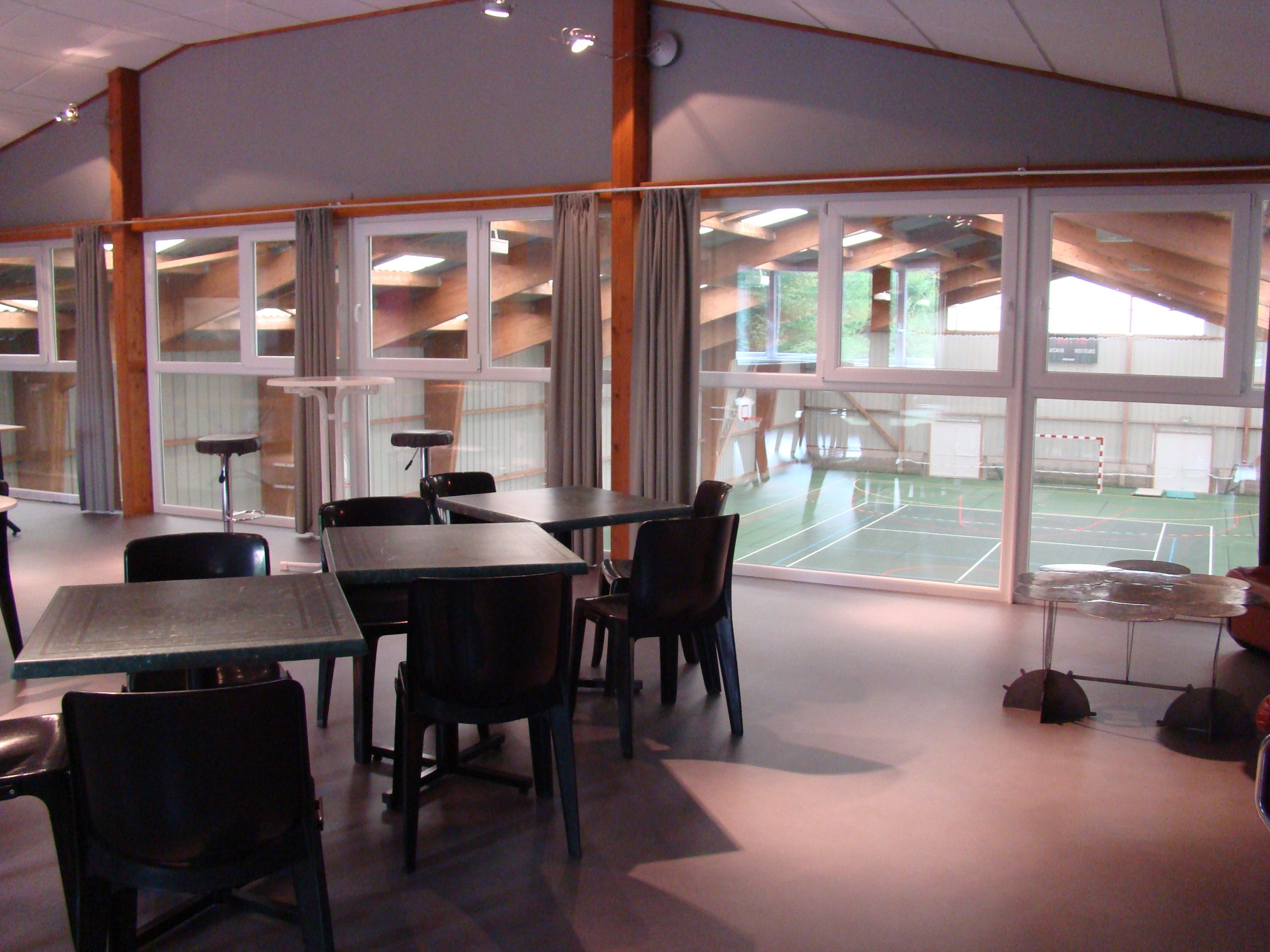 https://closmalpre.qsdev.fr/app/uploads/2024/07/salle-lounge-bar-3-scaled.jpg