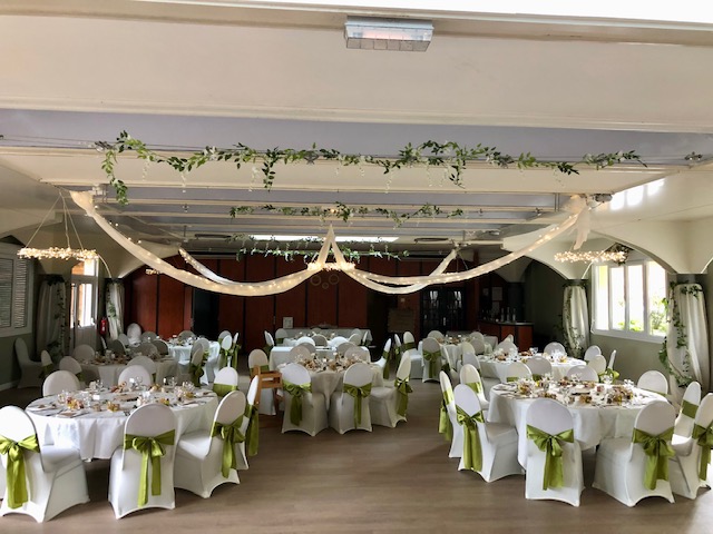 https://closmalpre.qsdev.fr/app/uploads/2024/07/salle-reception-2.jpg